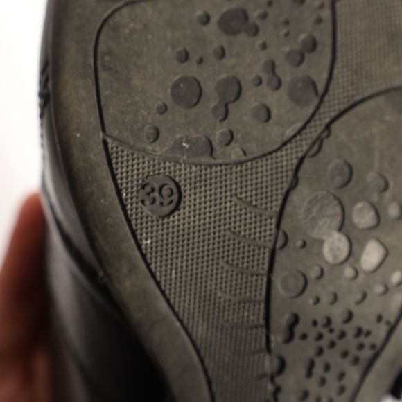 Taos "Duo" Black Leather Heeled Pump Shoe Size 39EU Size 8US - Picture 6 of 7